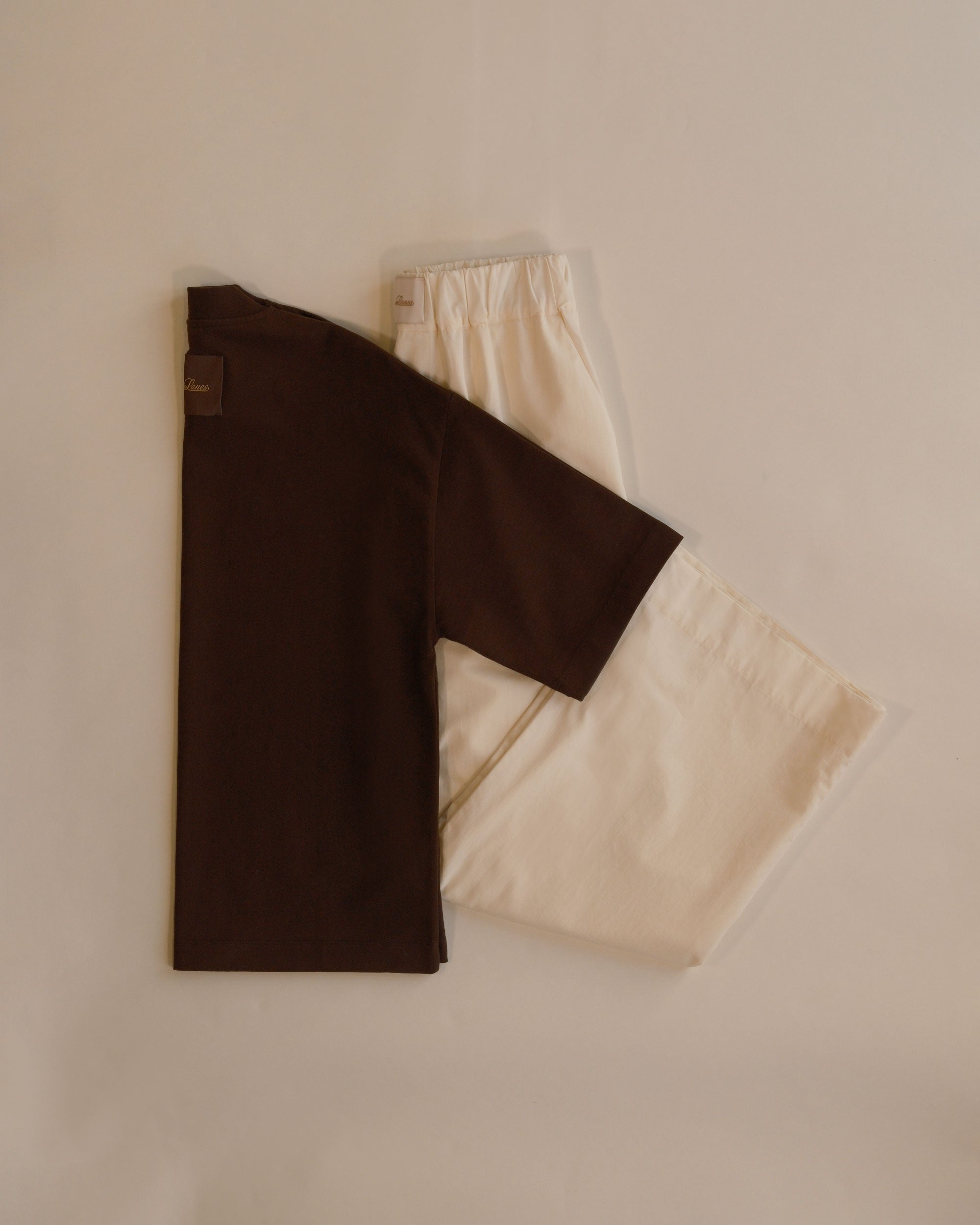 T-Shirt | Mole + Trouser | Ecru